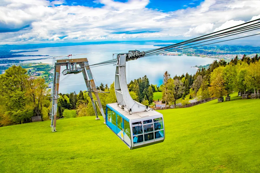 Pfänderbahn mit Blick auf den Bodensee